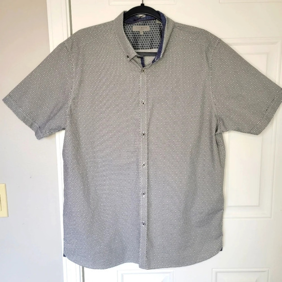 Ted Baker Gray White Hexagon Short Sleeve Button Down Shirt Size 2XL TB 6 - Picture 1 of 12